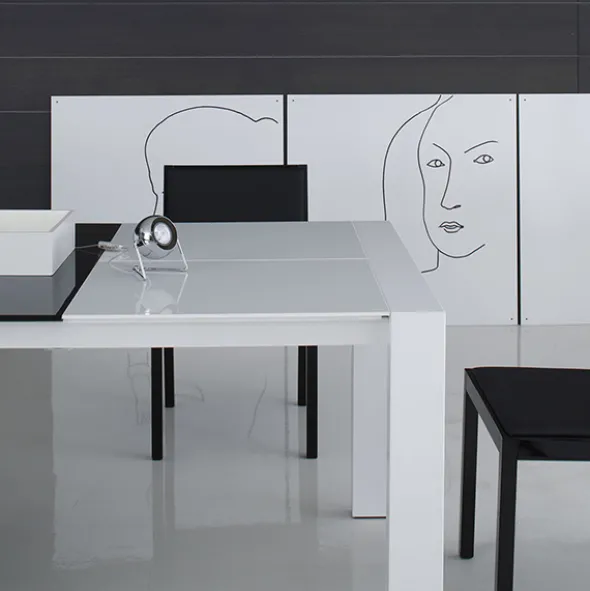 Beluga Steel D57 lampada da tavolo