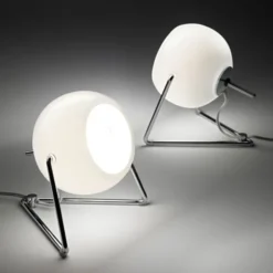 Beluga White D57 lampada da tavolo