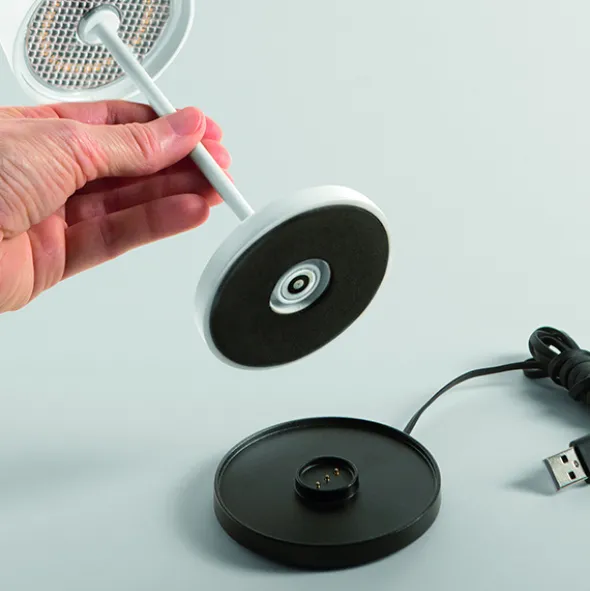 Cute lampada da tavolo dimmerabile