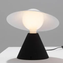 Fante lampada da tavolo di design