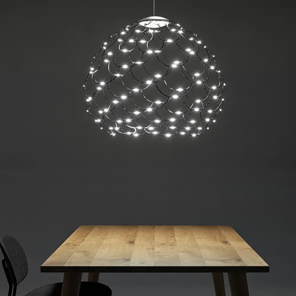 Lamoi lampada a sospensione scenografica