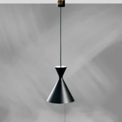Lei lampada a sospensione vintage