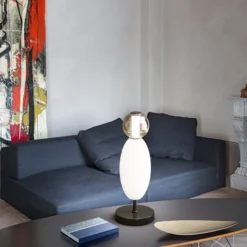 Lumiere lampada da tavolo design moderno