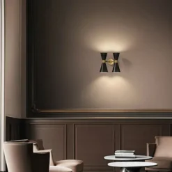 Megafono applique doppia di design