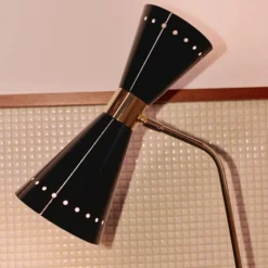 Megafono lampada da tavolo di design